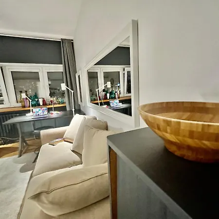 Metro Wifi 1gbs 75'tv Netflix Hbo Βαρσοβία